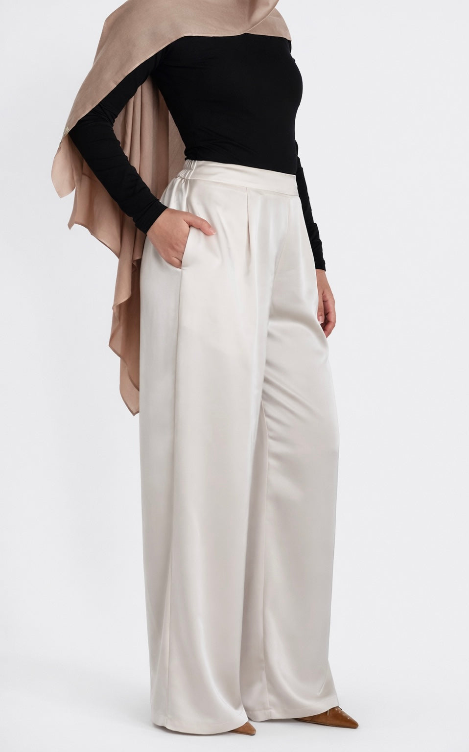 LAYL Trousers - Ivory Silk