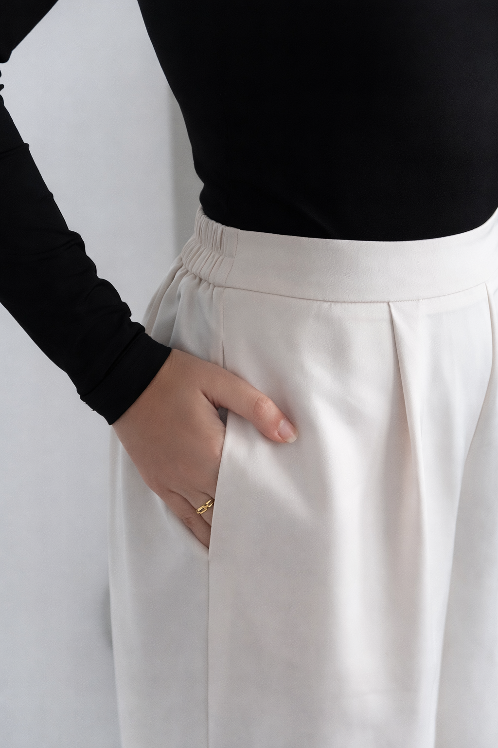 LAYL Trousers - Ivory Silk